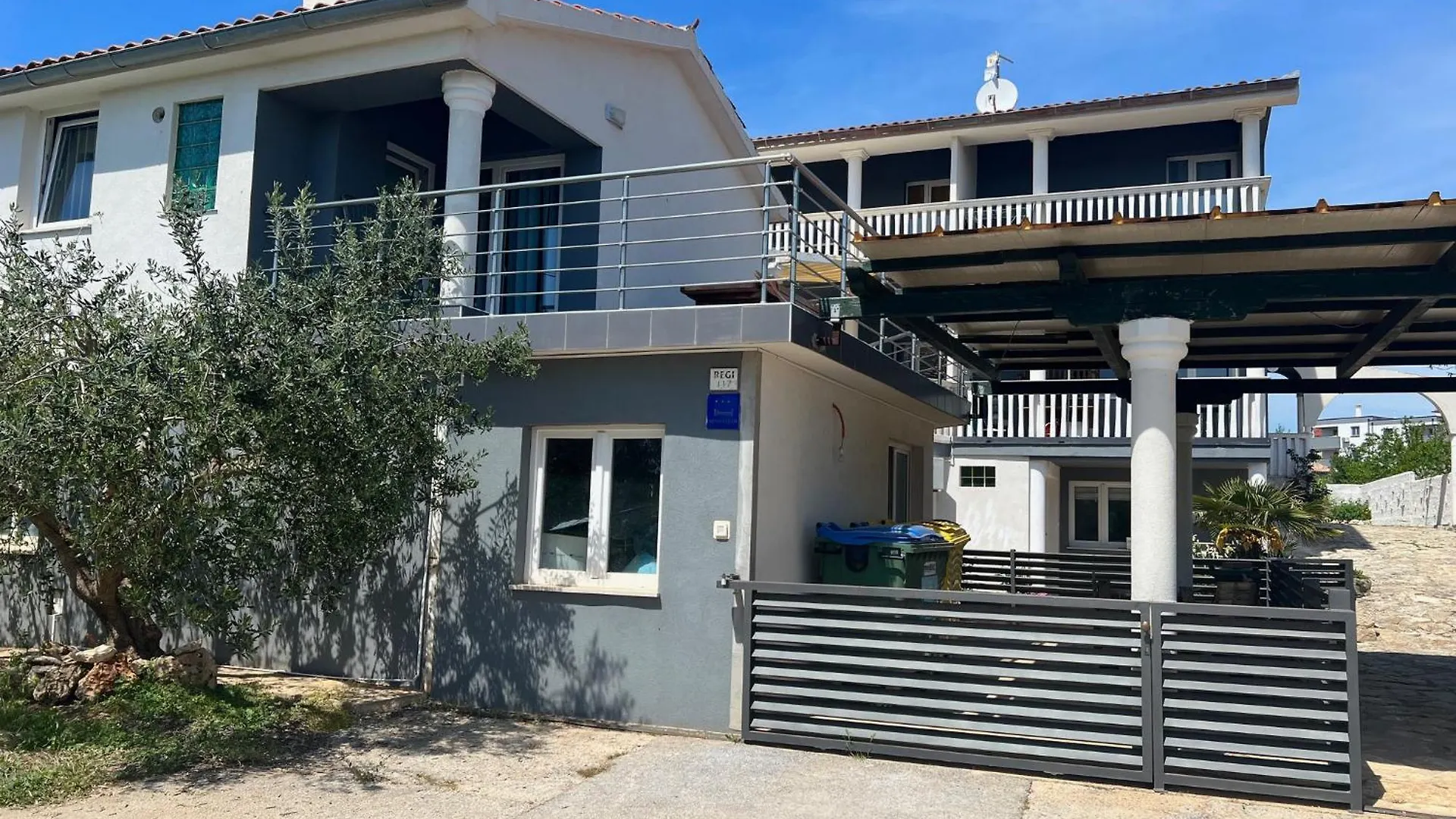 Apartments Regi - Marin  Medulin